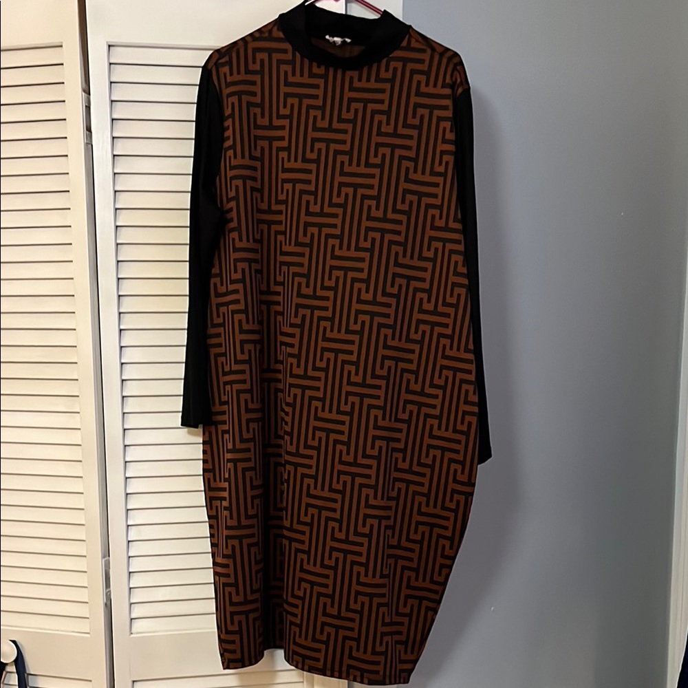Geometric Patterned Black and Brown Dress